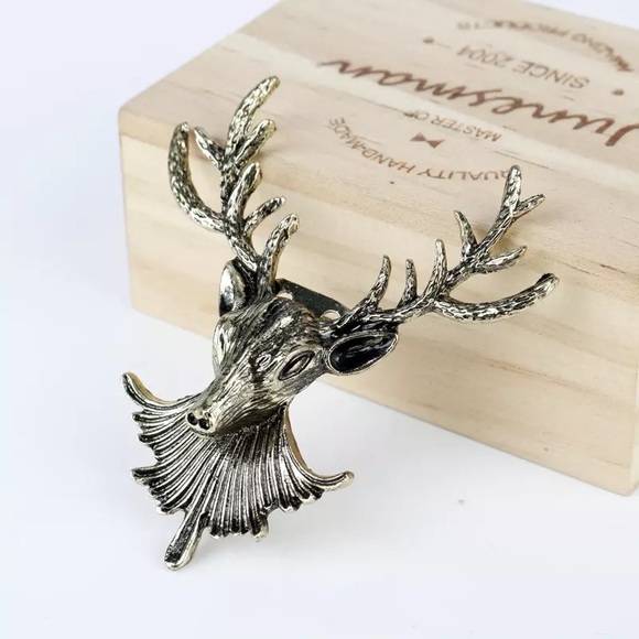 Antiqued Bronze Buck Deer Head Brooch Lapel Pin - Picture 4 of 14
